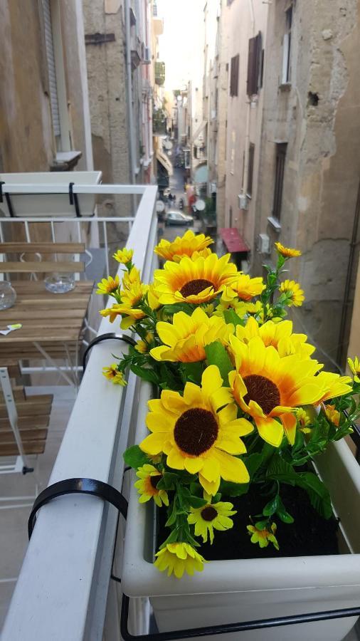 Giardinetto A Toledo Apartments Napoli Bagian luar foto