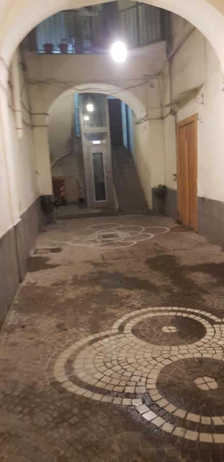 Giardinetto A Toledo Apartments Napoli Bagian luar foto