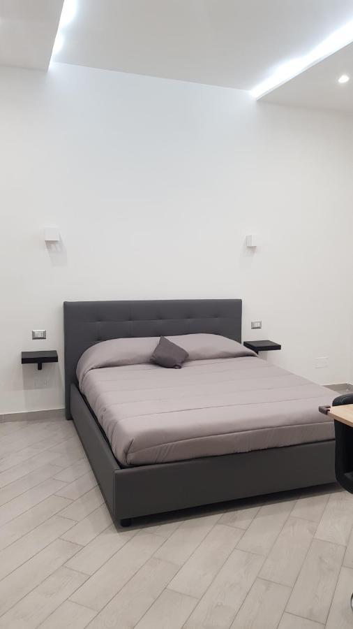 Giardinetto A Toledo Apartments Napoli Bagian luar foto