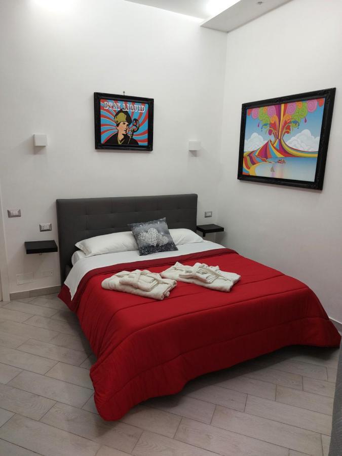 Giardinetto A Toledo Apartments Napoli Bagian luar foto