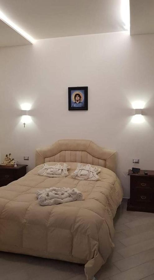 Giardinetto A Toledo Apartments Napoli Bagian luar foto