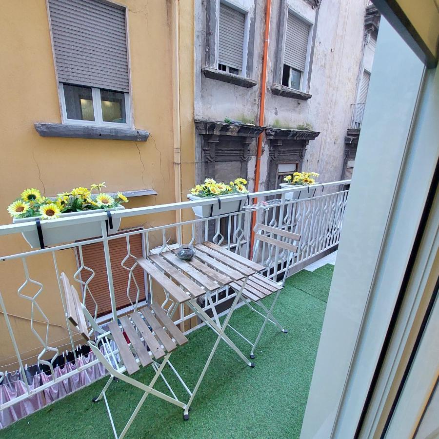 Giardinetto A Toledo Apartments Napoli Bagian luar foto