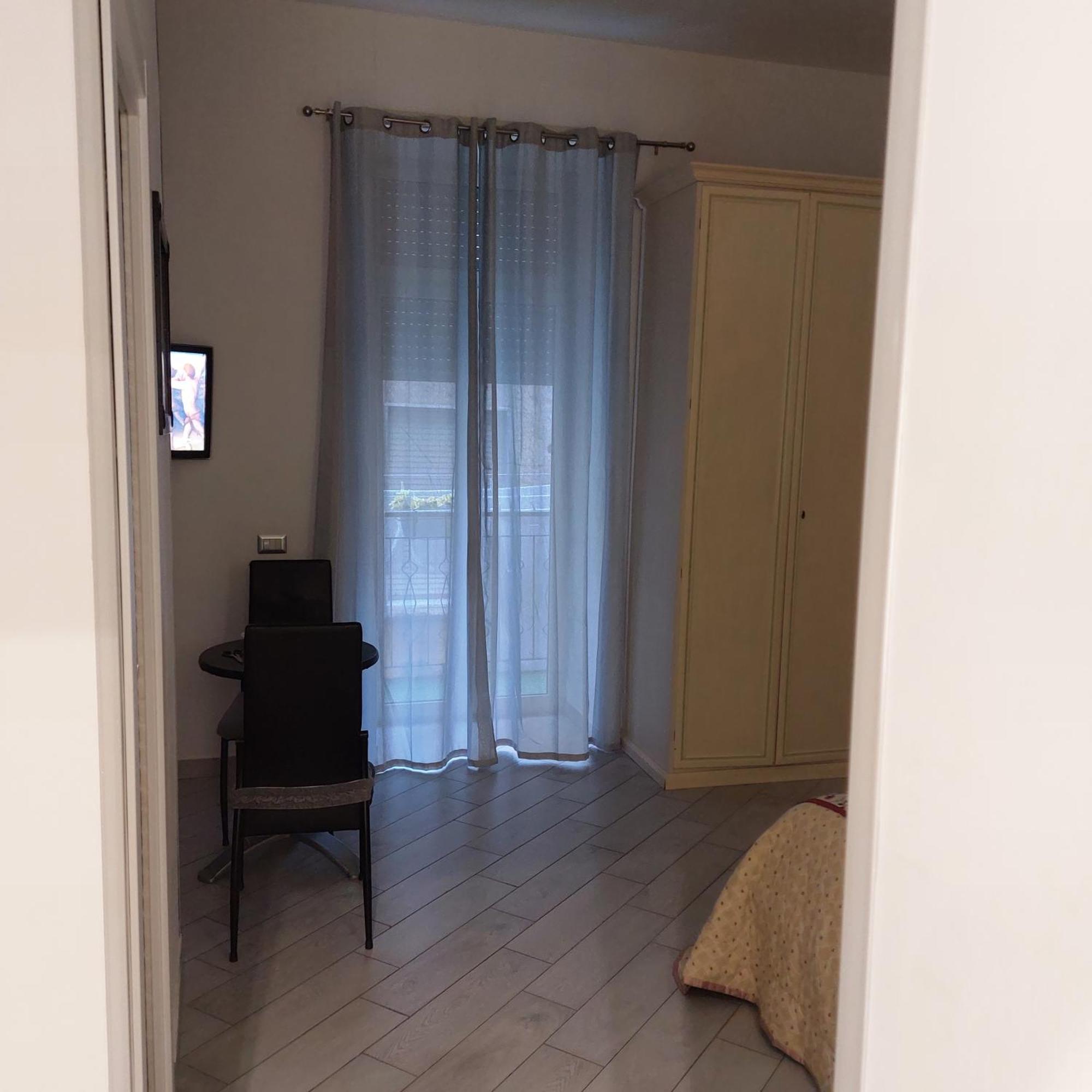 Giardinetto A Toledo Apartments Napoli Ruang foto